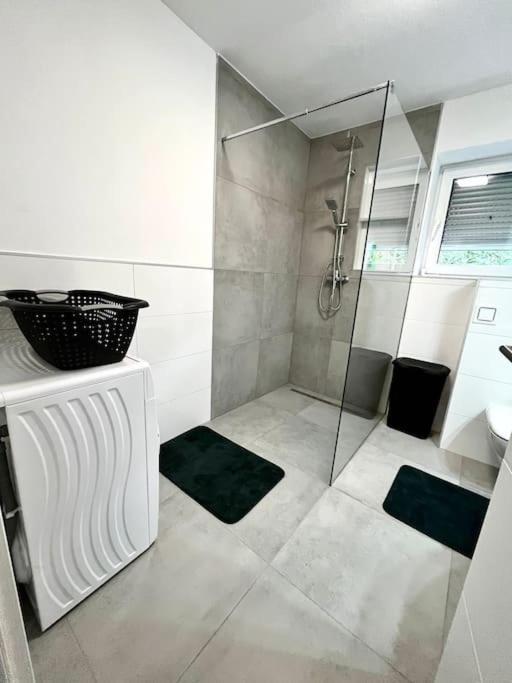 Ab Apartment Moderne Zweizimmerwohnung Villach Exterior foto